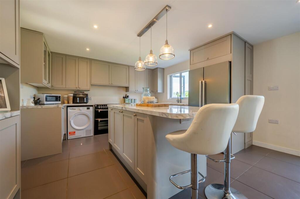 House in Llandrindod Wells - More