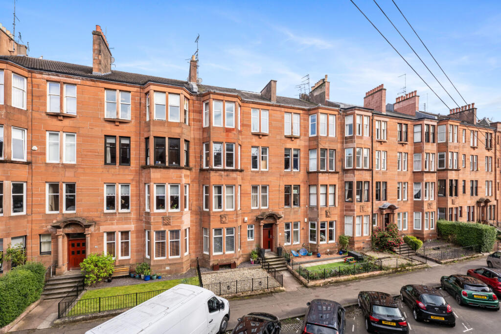 Main image of property: 0/1, 54 Airlie Street, Hyndland, G12 9SN