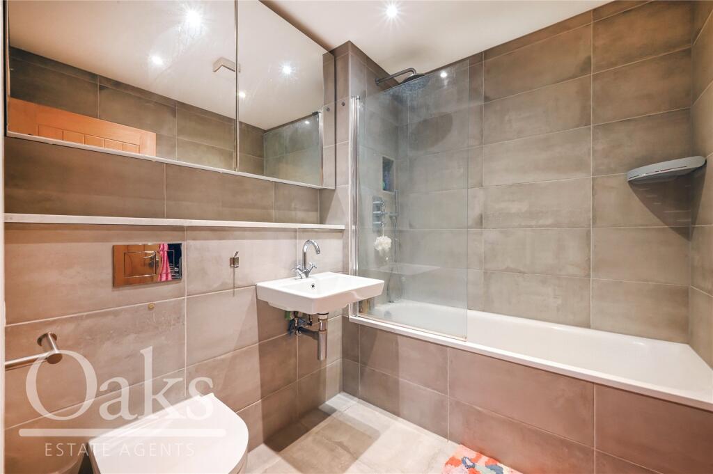 Apartment in London - More