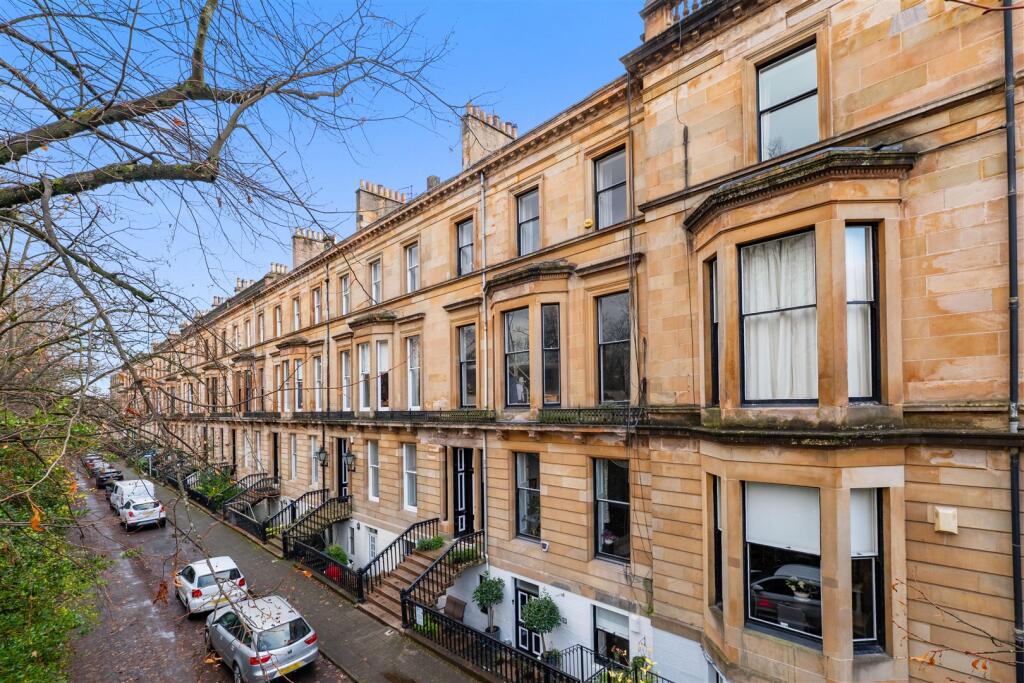 Main image of property: 0/1 11 Crown Gardens, Dowanhill, G12 9HL