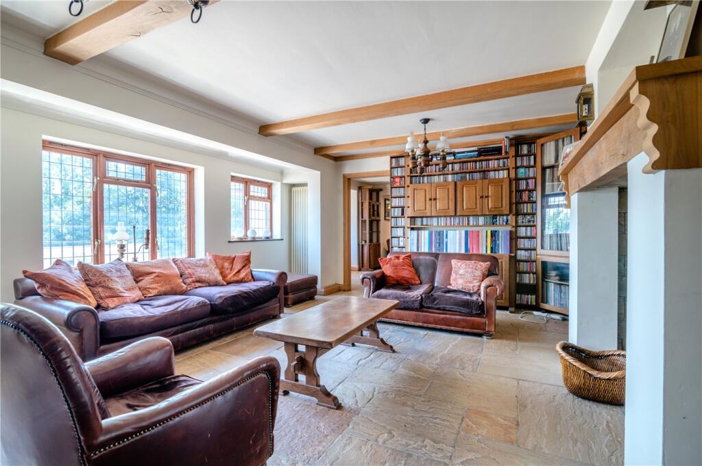 Cheltenham Road, Painswick, Stroud, Gloucestershire, GL6 photo 4