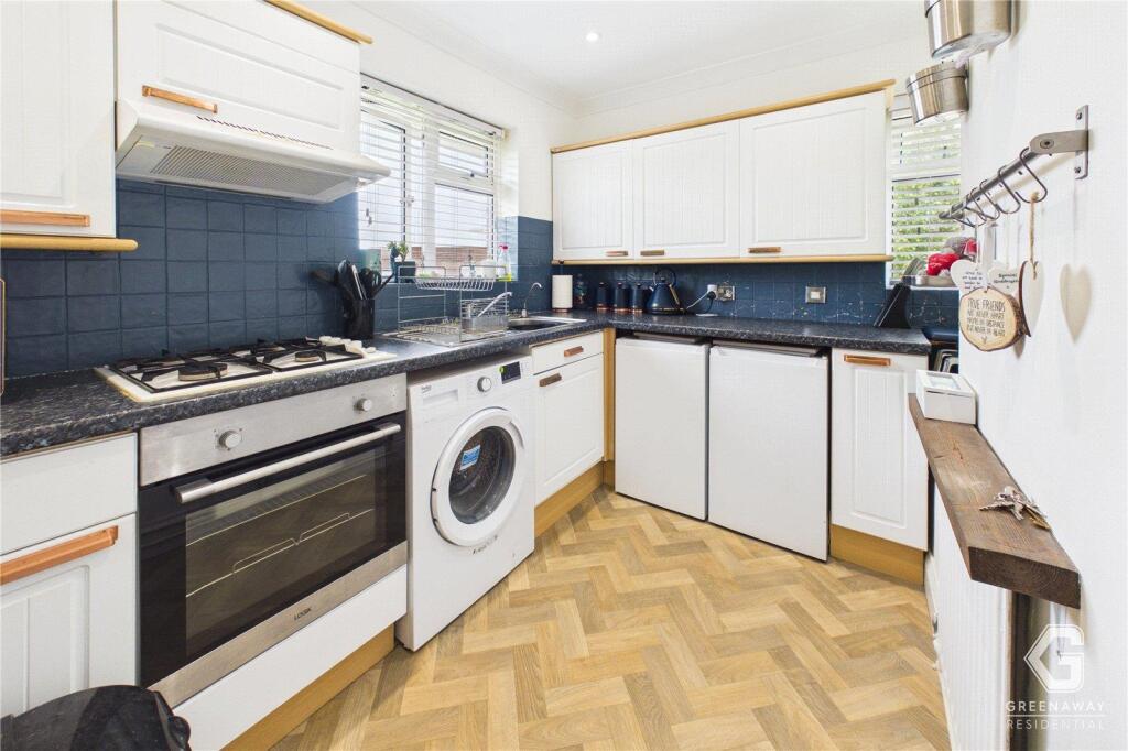 Apartment in Redhill - View 5