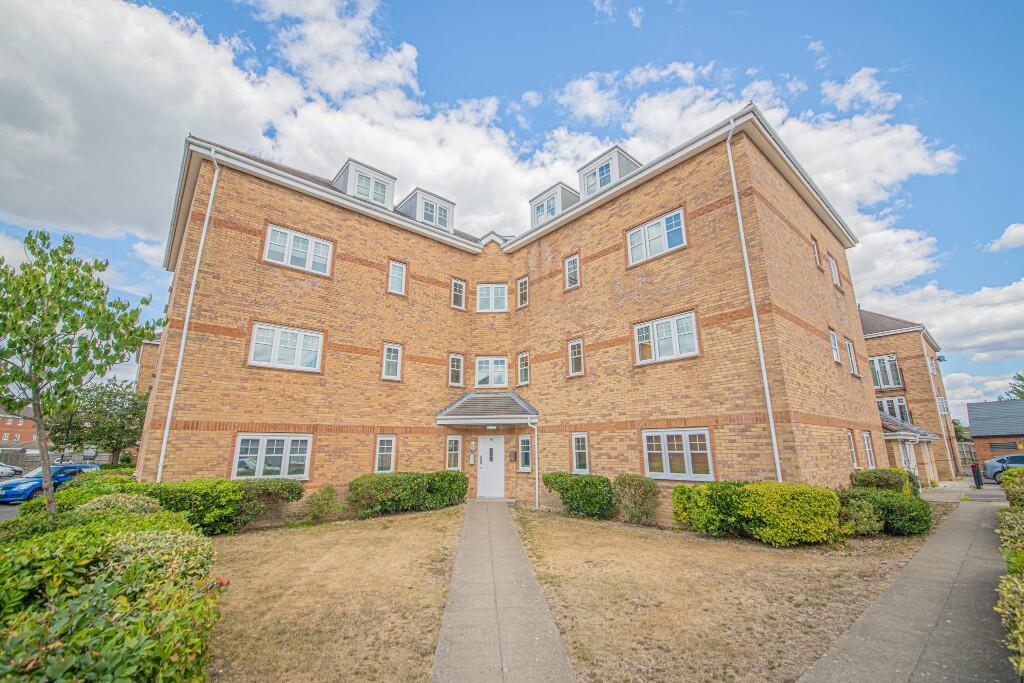 1-bed flat on Hoddinott Road, Eastleigh, SO50, £146,500