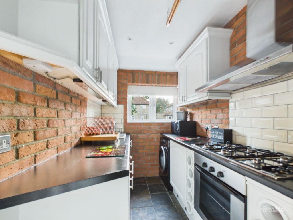 Apartment in Tandridge, Caterham-on-the-Hill - View 4