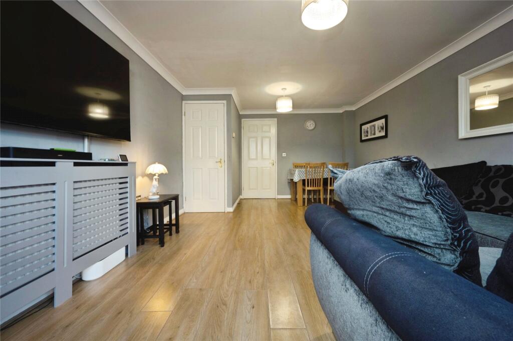 House in Luton, Leighton-Linslade - More