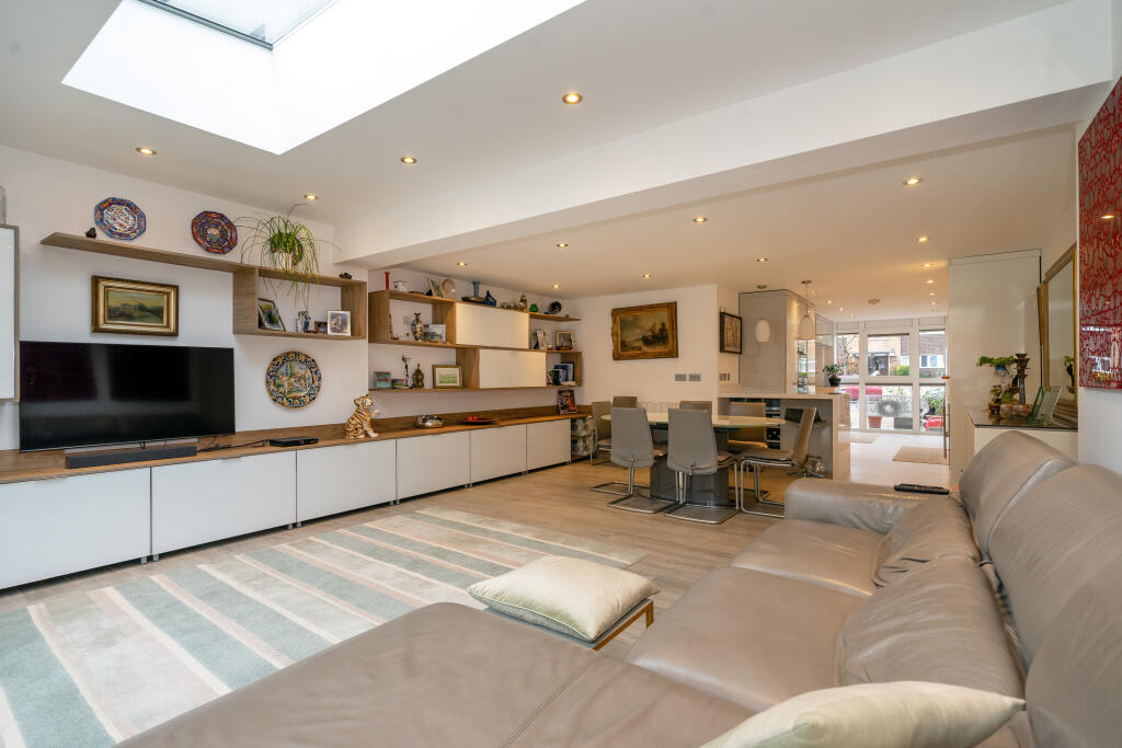 Main image of property: Park View Road, Ealing, W5