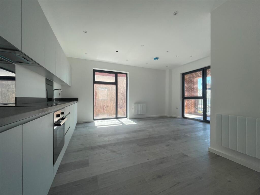 Apartment in Guildford - View 4
