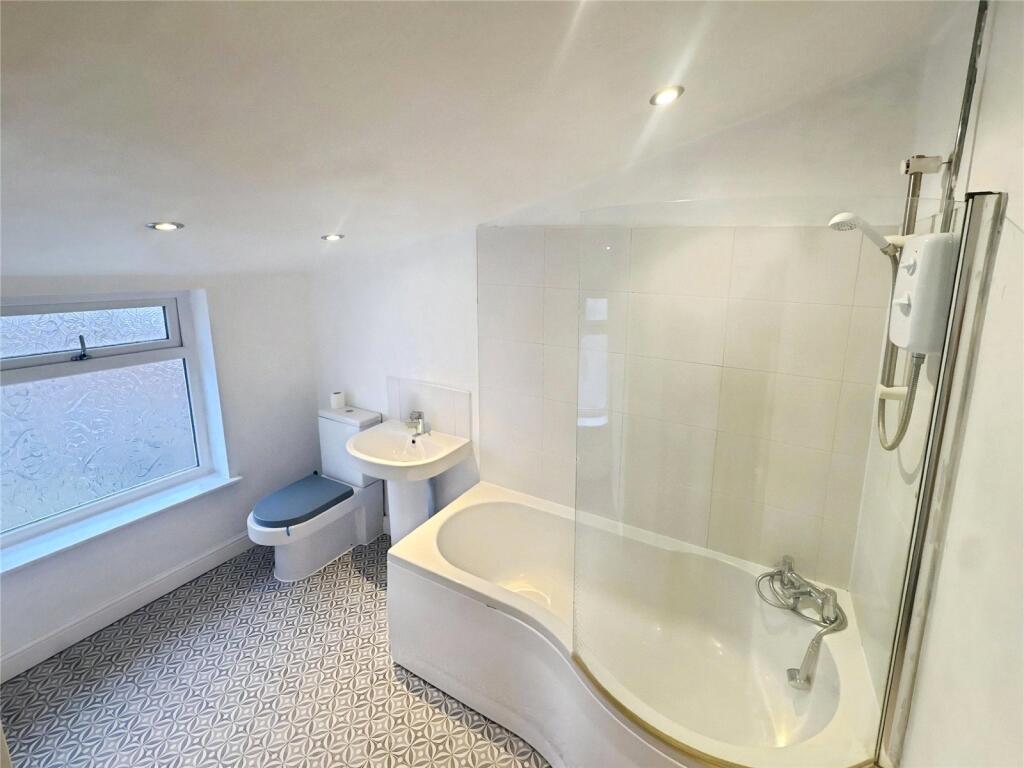 House in Doncaster, South Yorkshire - View 5