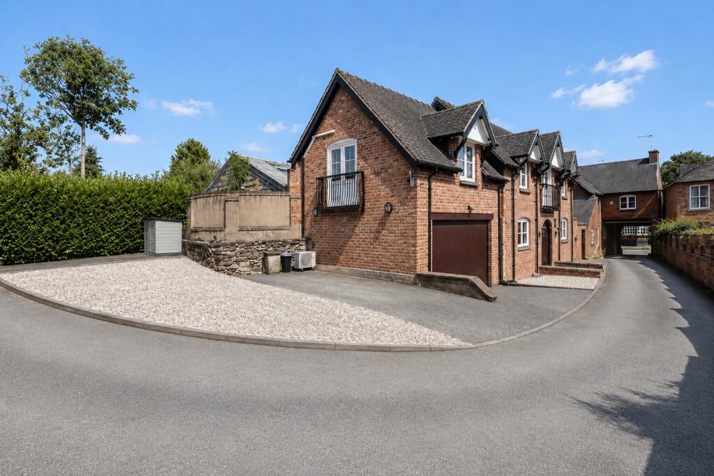 House in Stoke-on-Trent - View 3