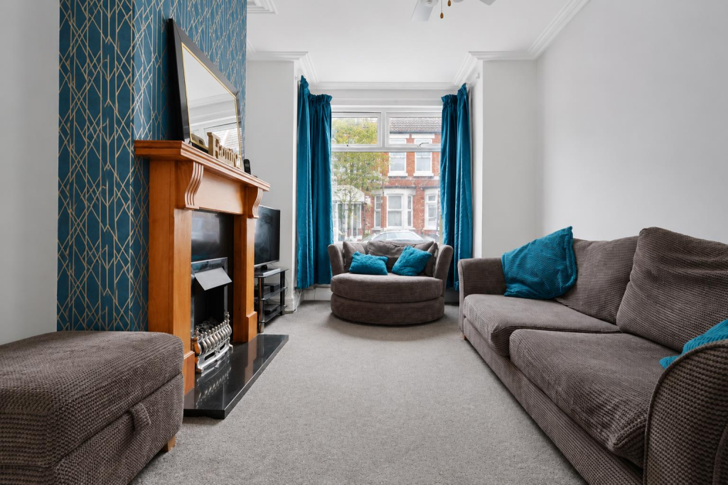 House in Rochester - View 2