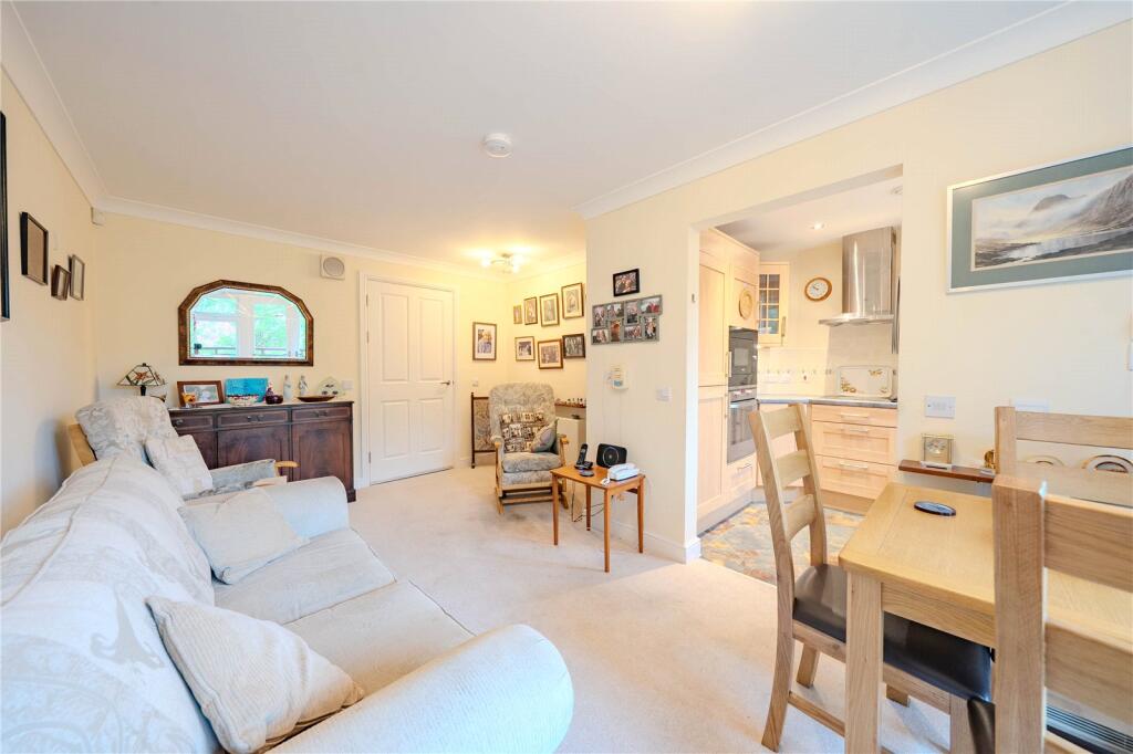 Apartment in Leeds, West Yorkshire - More