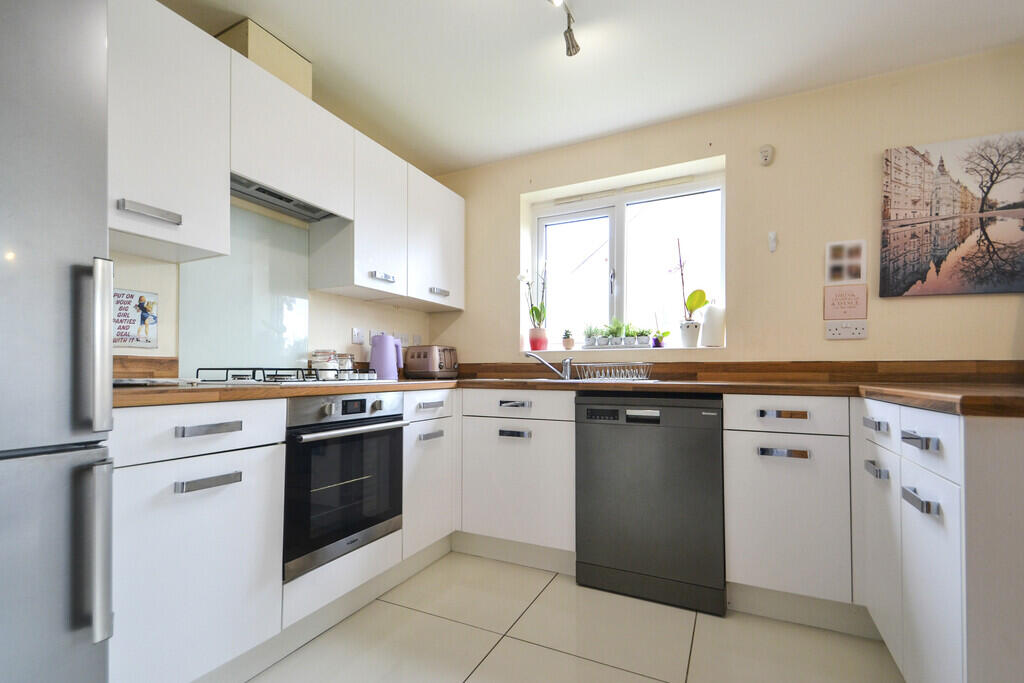 House in Newport - View 3