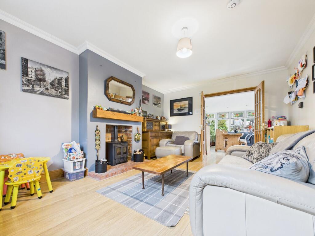 5 Littlehales Road, Newport photo 4
