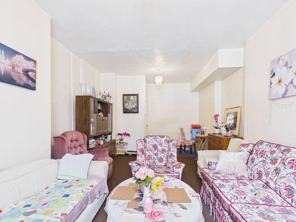Apartment in Worcester - View 5
