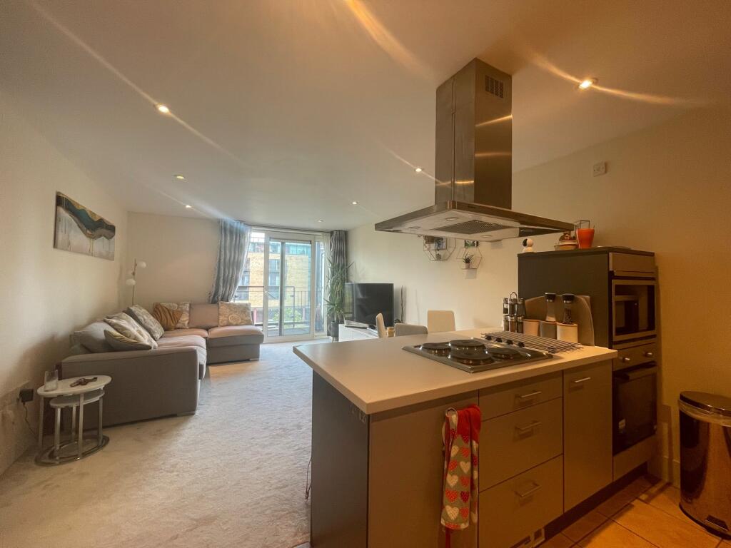 Apartment in Cardiff - View 4