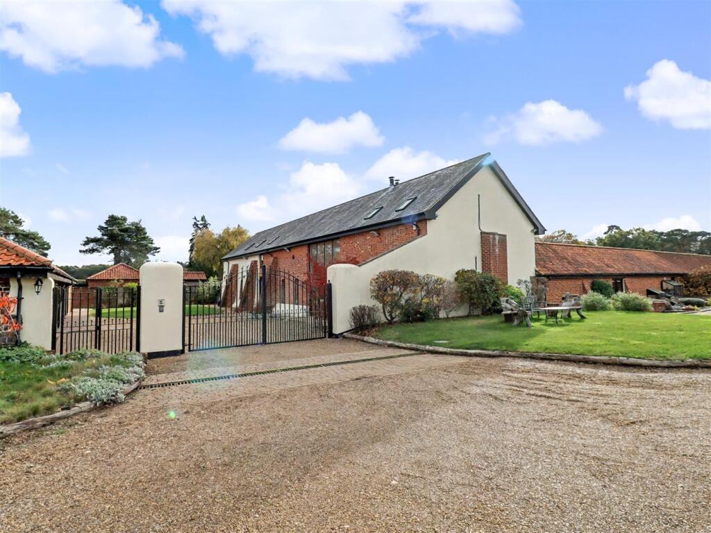 Main image of property: Bilney Lane, Felthorpe, Norwich