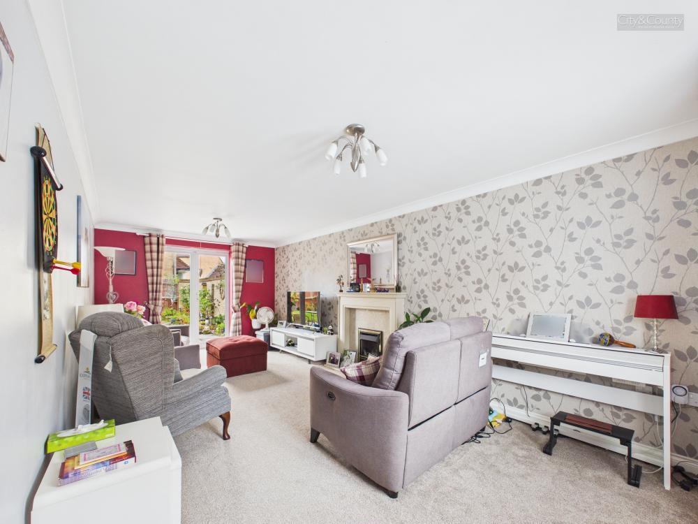 House in Peterborough, Woodston - View 2