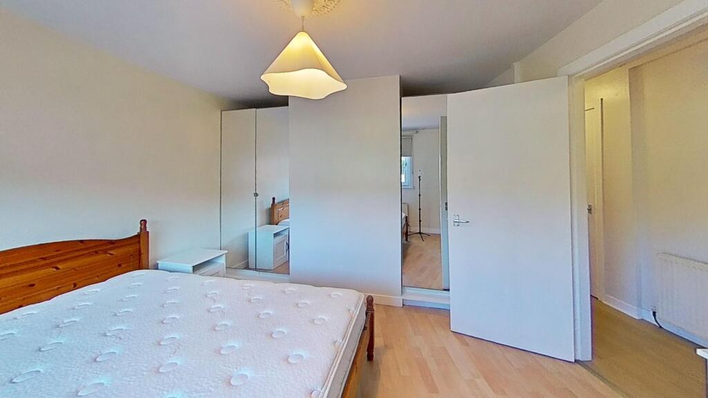 Apartment in Edinburgh - More