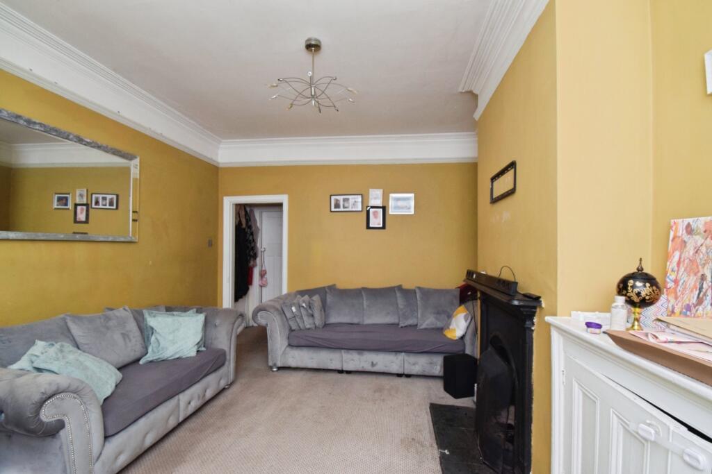 Cliffe Road, Birstall, Leicester, Leicestershire, LE4 photo 4
