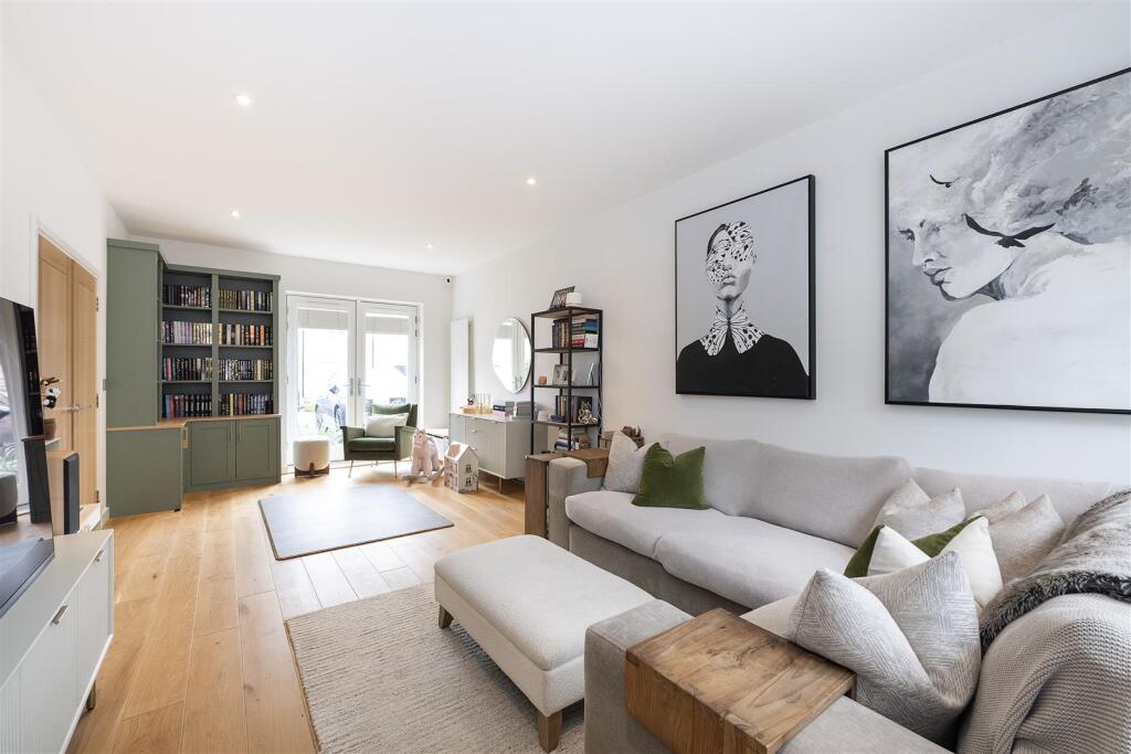 Additional image 6 of Gibbs Close, Harpenden