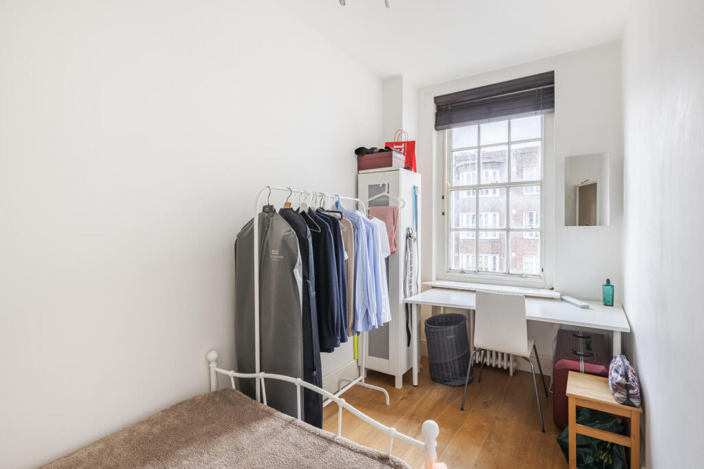 Apartment in London - View 5