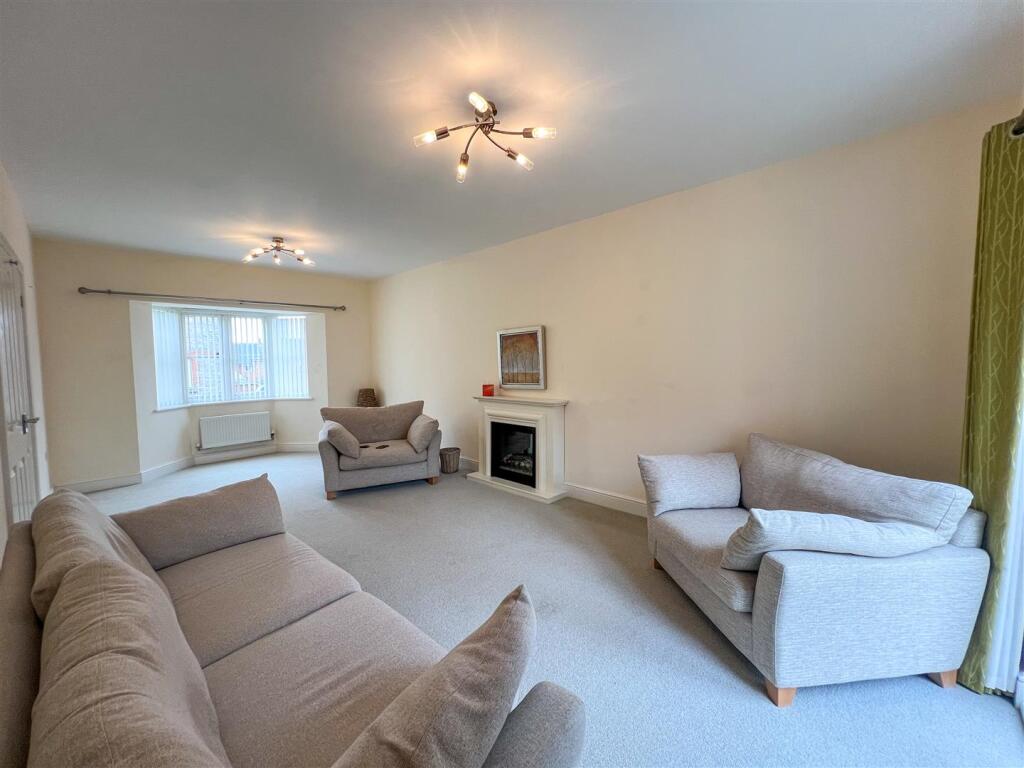 Llys Y Fedwen, Parc Derwen, Coity, Bridgend, CF35 6DZ photo 3