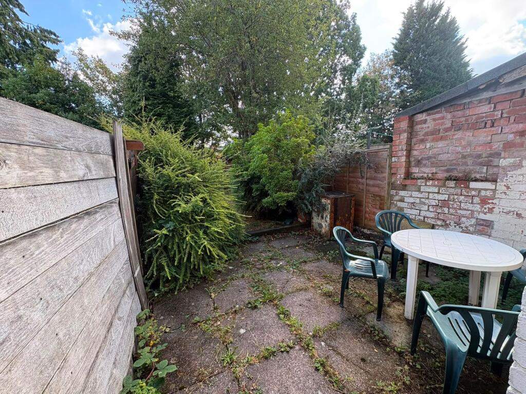 House in Sandwell, West Midlands - More
