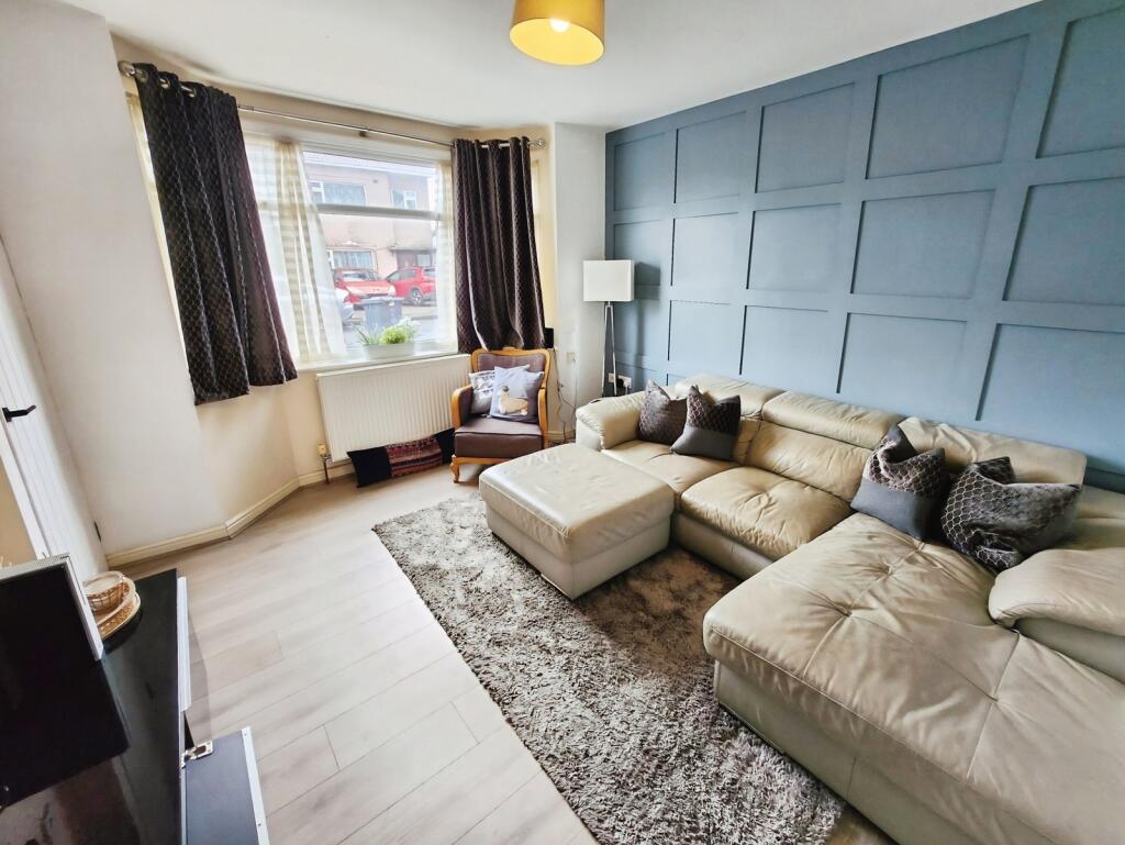 House in Nuneaton and Bedworth, Weddington - View 2