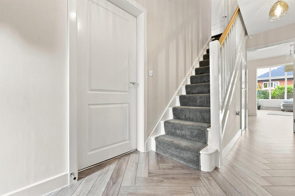 House in Macclesfield, Cheshire East - More