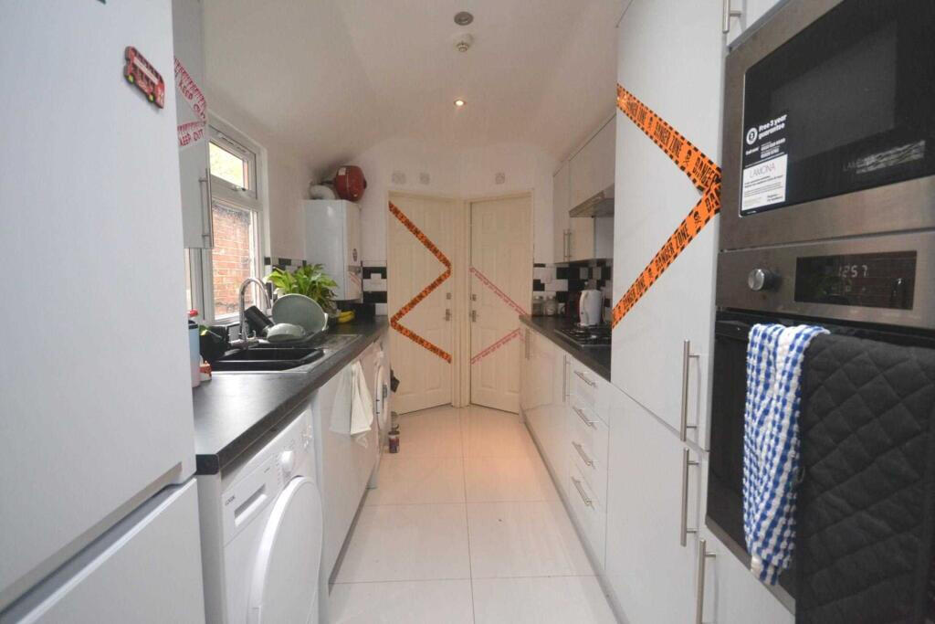 House in Reading - View 3