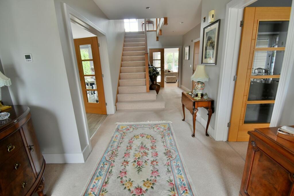 Dormy Crescent, Ferndown, BH22 photo 4