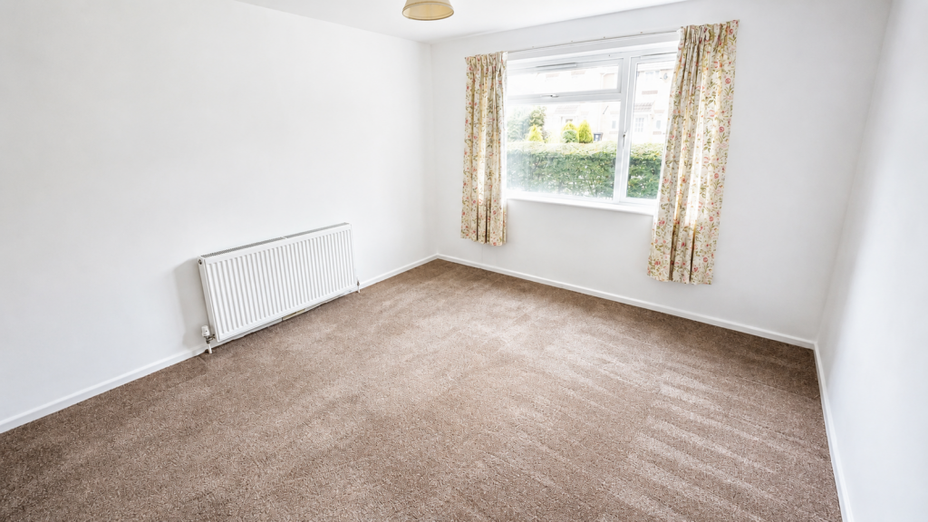 French Close, Nailsea - a level central setting perfect for shops, buses etc but away from any busy roads. photo 5