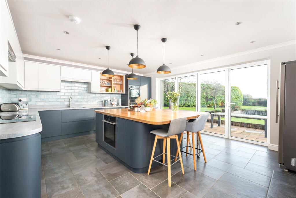 Wilden Road, Renhold, Bedfordshire, MK41 photo 2
