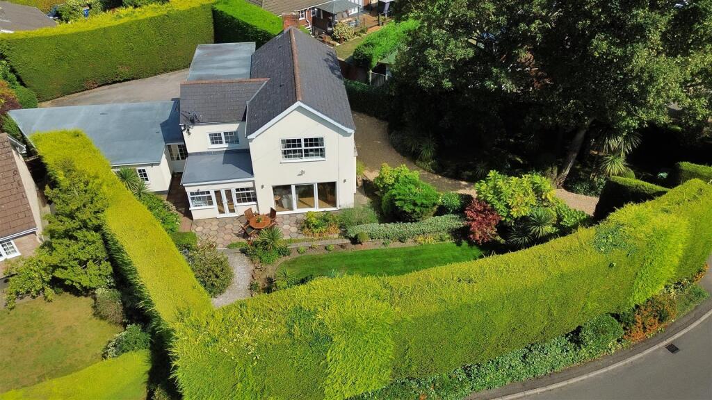 5-bed detached on Cromarty House,Bentham Road, Brockwell, £600,000