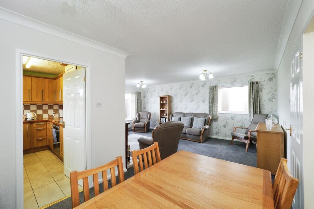 Mill Hill Drive, Burton-On-Trent photo 3
