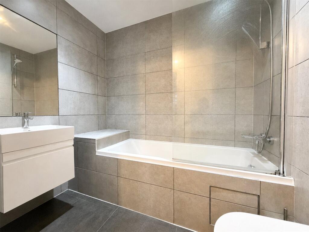 Apartment in Bournemouth - View 3