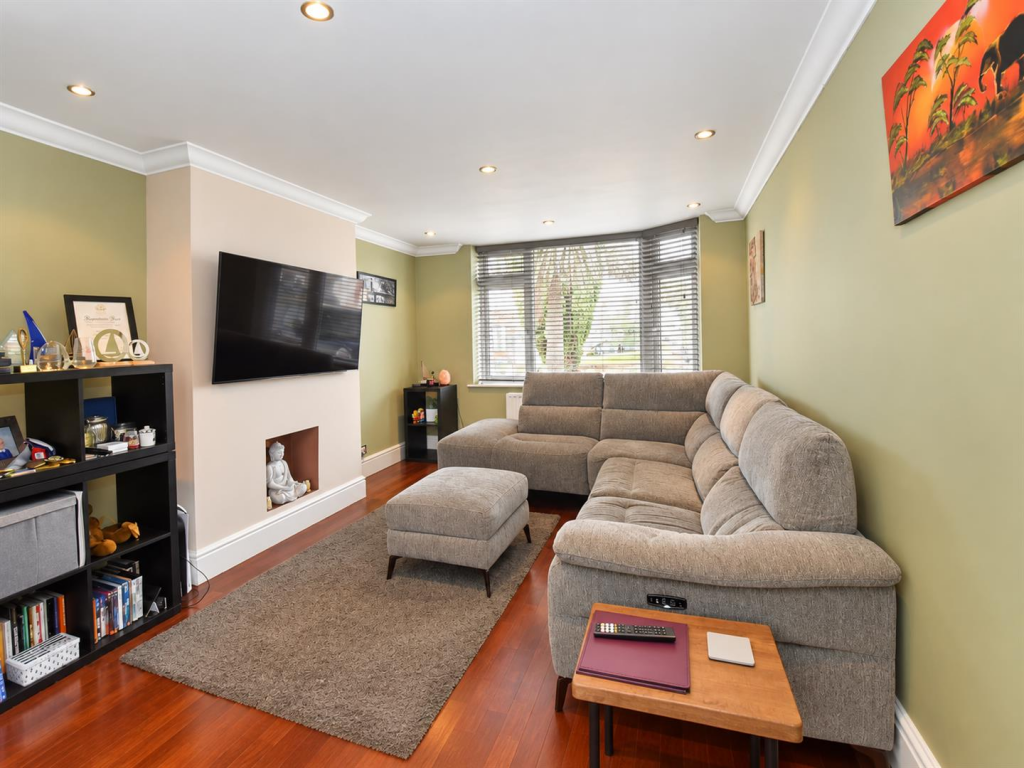 House in Rochford, Hawkwell - View 3