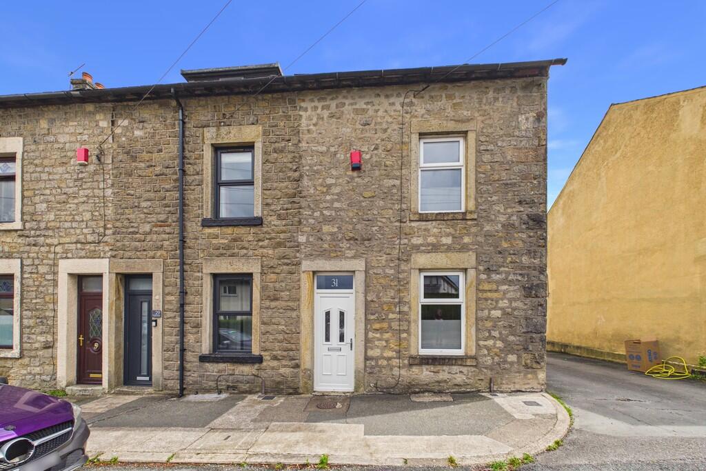 Main image of property: 31 Highfield Road, Carnforth, LA5 9BE