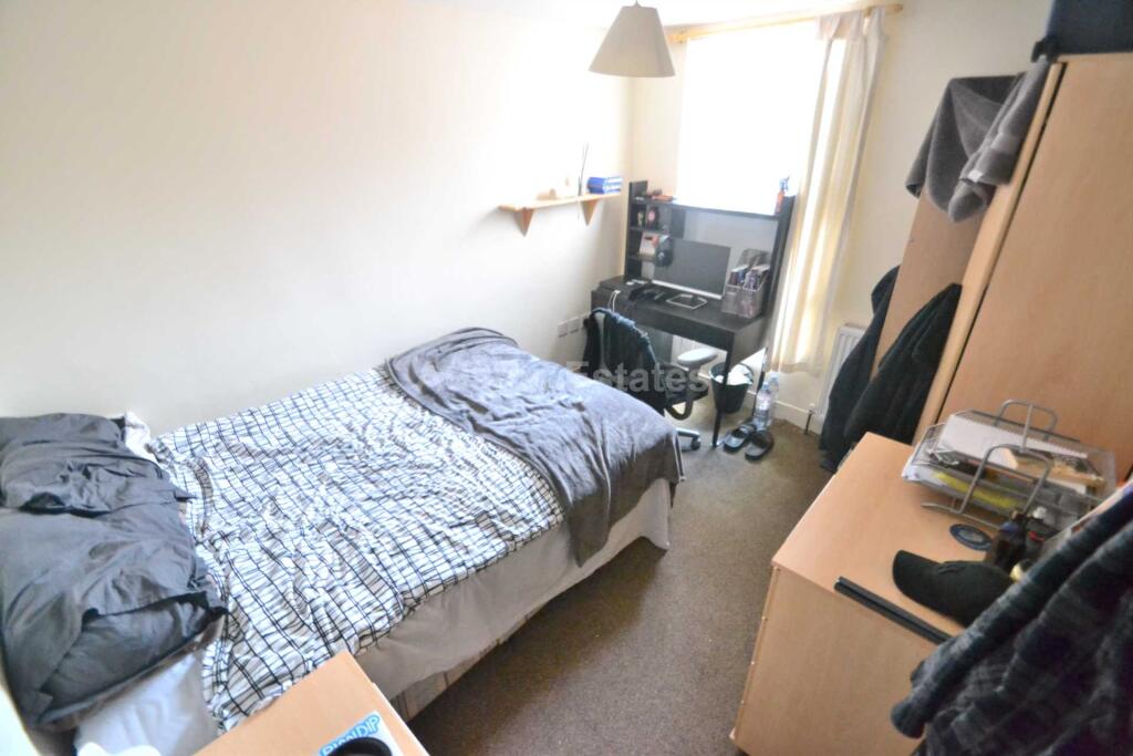 House in Reading - View 5