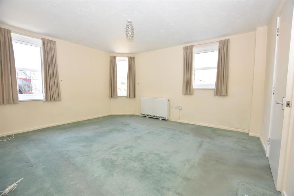 Apartment in Bath - View 3