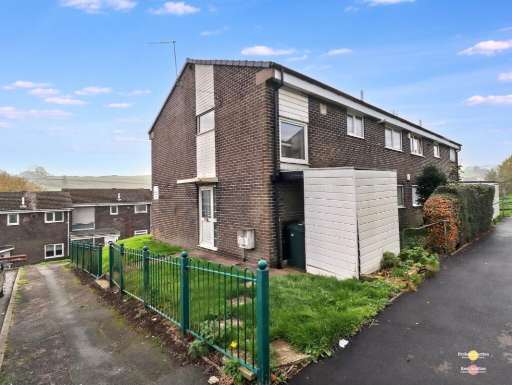 33 Carperley Crescent, Denholme, Bradford, West Yorkshire, BD13 4BU