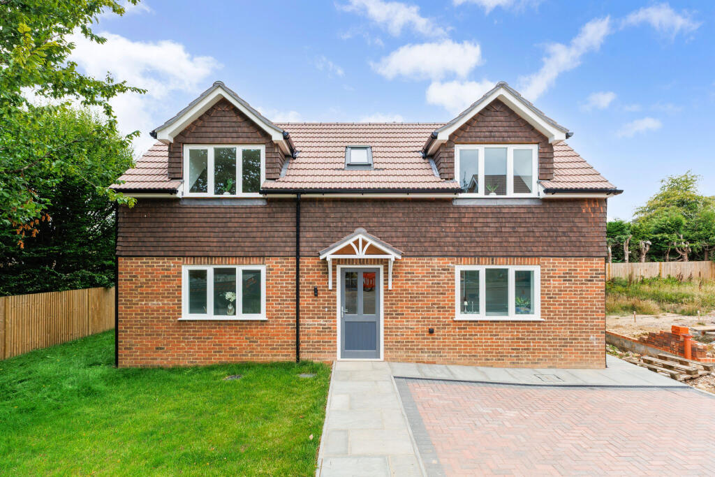 3-bed detached on St. Peters Mead, Rotherfield, TN6, £539,950