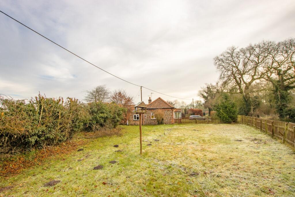 Saxthorpe Road, Thurning, Melton Constable photo 2