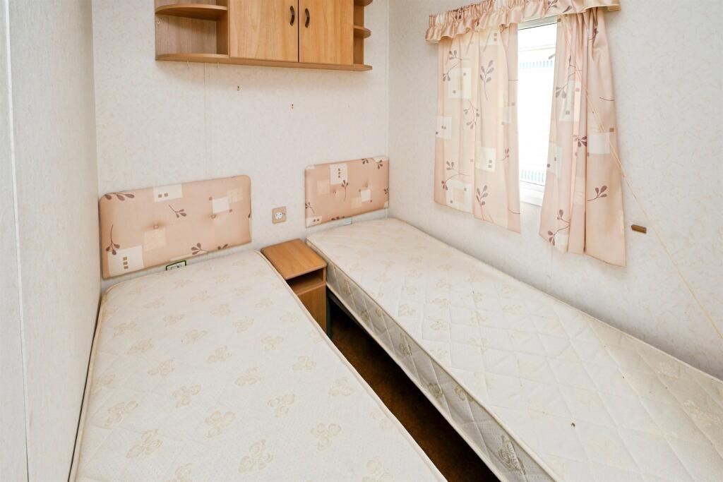 House in North Kesteven, Dogdyke - More
