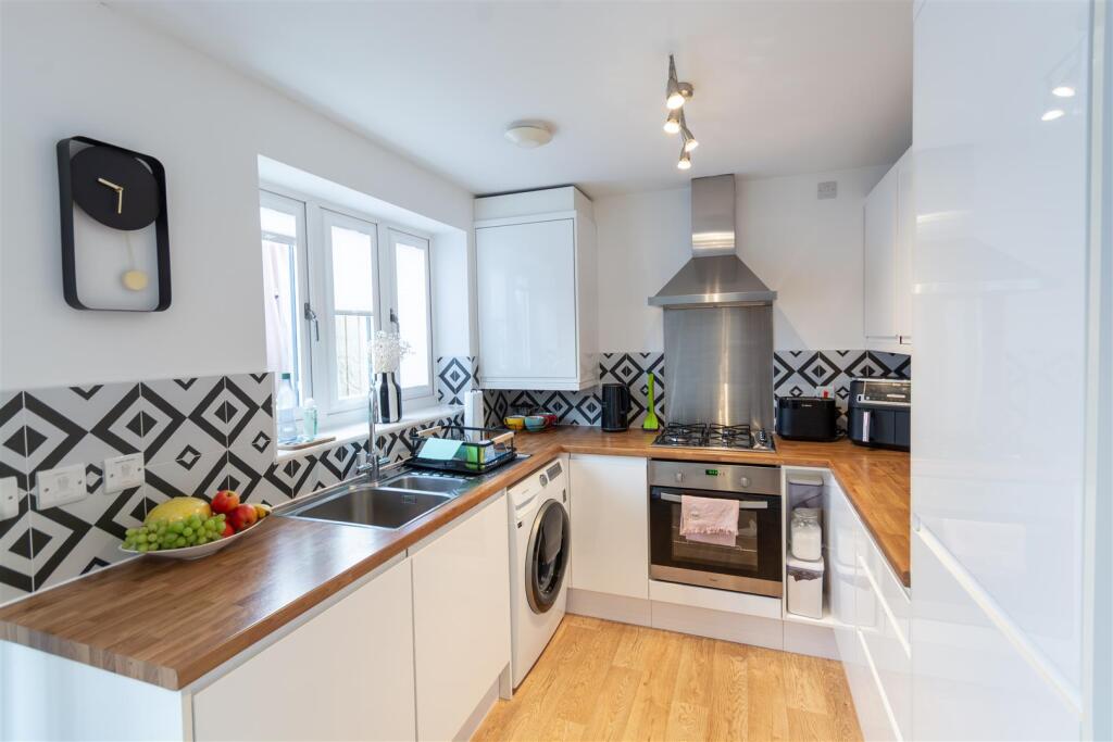 Regent Street, Sandiacre, Nottingham - View 3