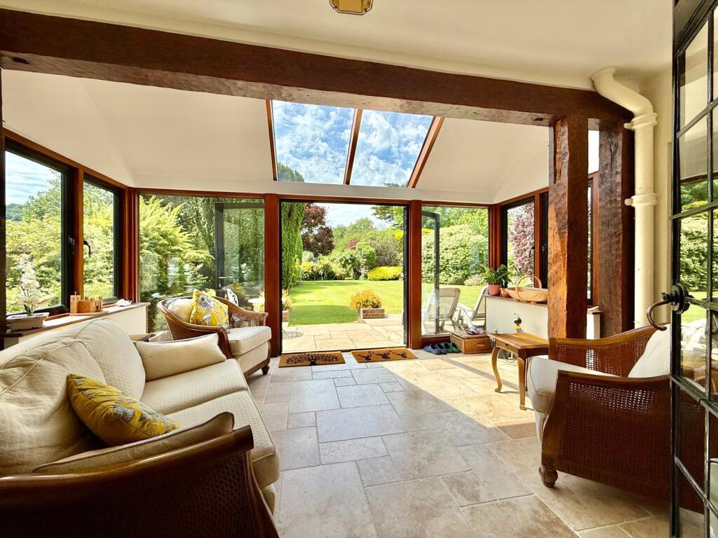 Summerdown Road, Eastbourne, BN20 photo 4