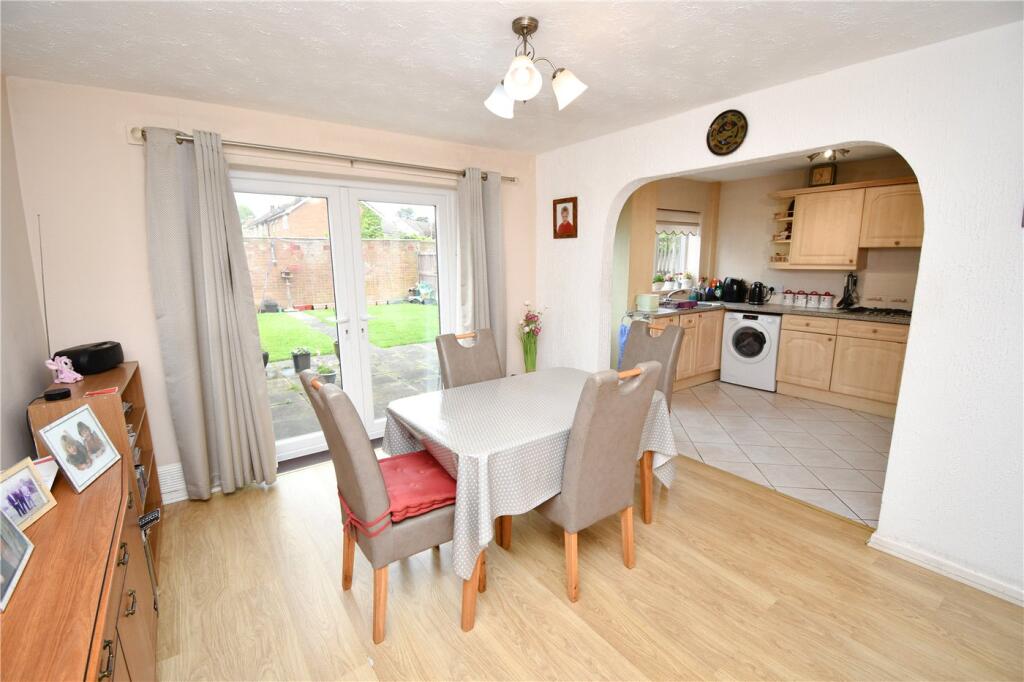 House in Wirral, Woodchurch - View 4