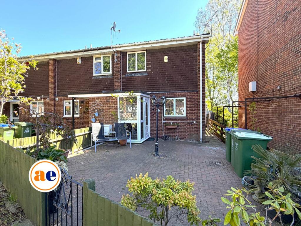 Main image of property: Howden Close, Thamesmead ***3D FLOORPLAN & VIDEO  AVAILABLE ***