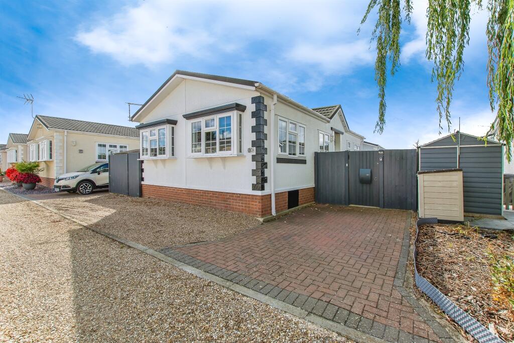 Main image of property: Hawthorn Hill, Dogdyke, Lincoln