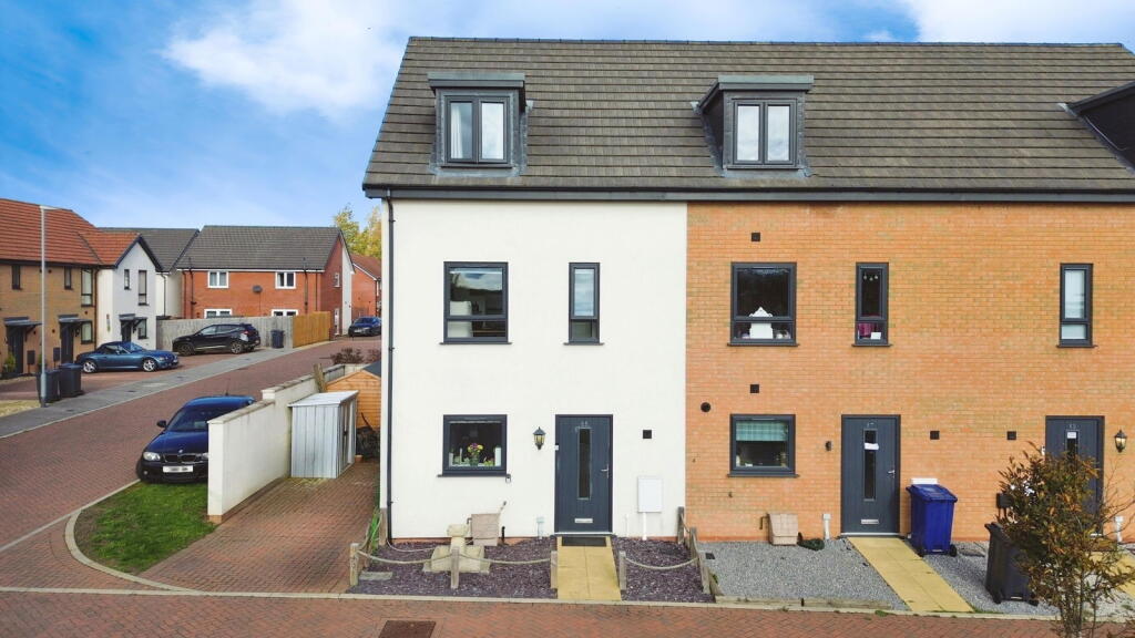 4-bed other on Cherry Paddocks, Cherry Willingham, LN3 4GW, £235,000